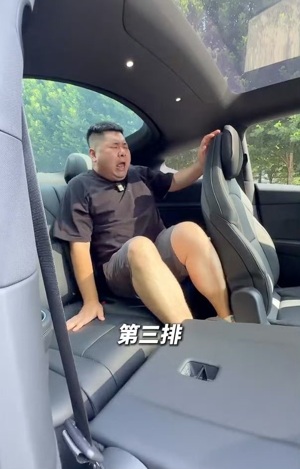 应该庆幸特斯拉ModelYL没有做5100mm以上的车长，没有做三排的舒适性和