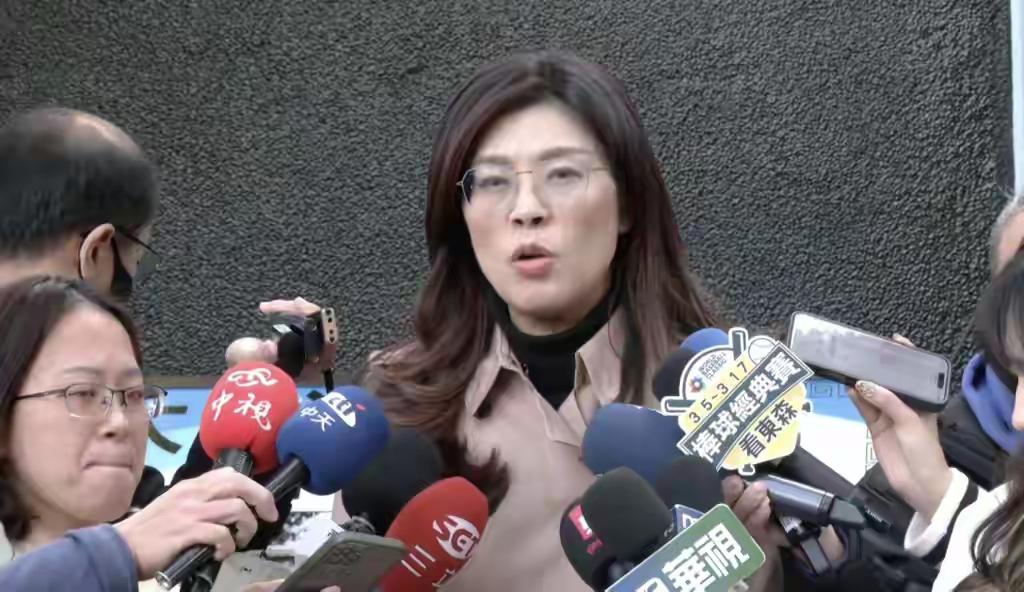 为什么国台办还没正式邀请郑丽文？郑丽文在2025年12月下旬，已经通过媒体专