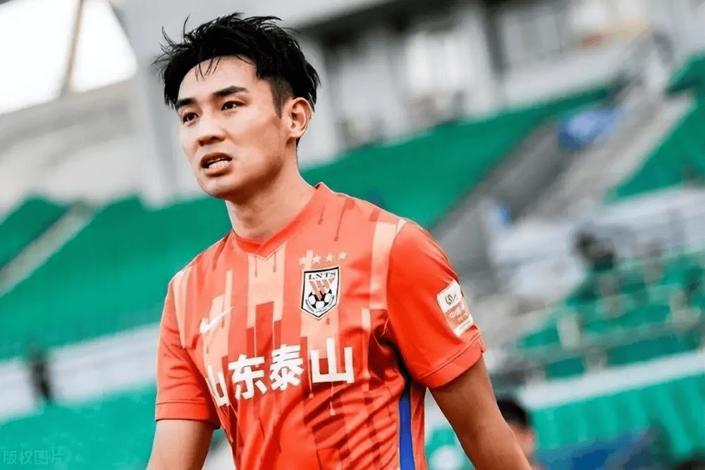 记者: 吴兴涵将前往津门虎报到, 后者仍在争取另一名内援