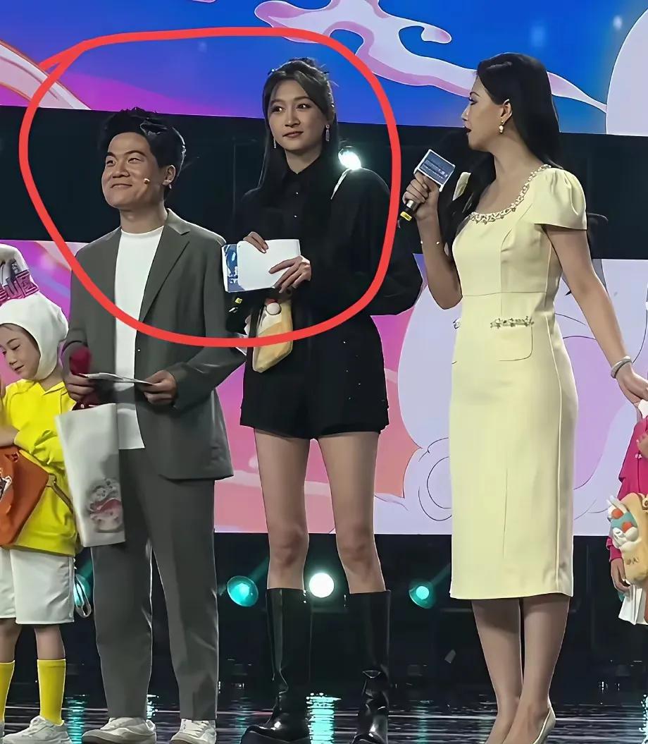 不得不承认董宇辉这种人确实是个不管做什么他都会成功的人，原因很简单，他的心态