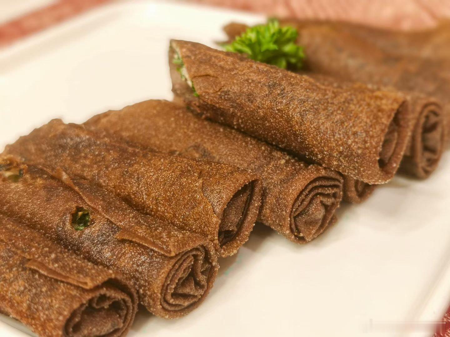 美食分享寻味常州榜首素食，清淡本味尽显匠心，在一餐素食里感受江南烟火与宁静。江