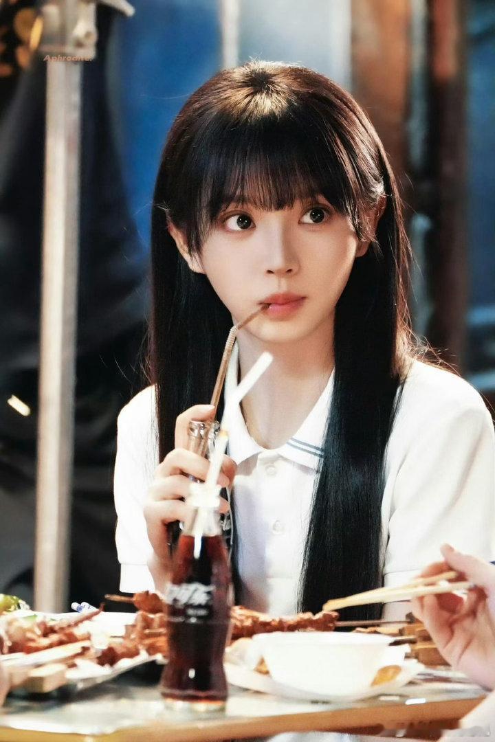 学校捞人捞到了田曦薇田曦薇演林知夏真的太有说服力了，那种纯粹干净的少女感真的让