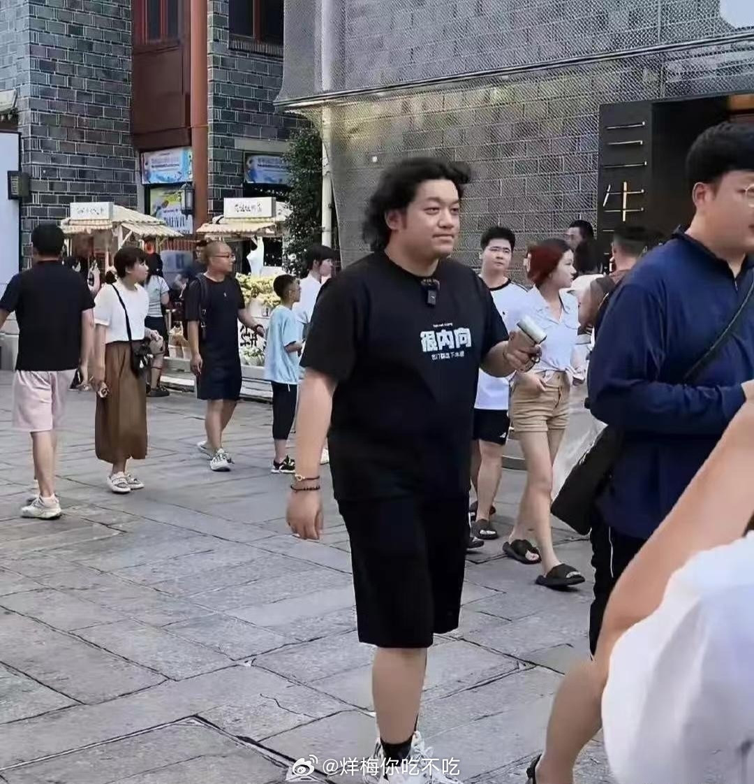 这是夏雨？难怪没人找他拍戏了