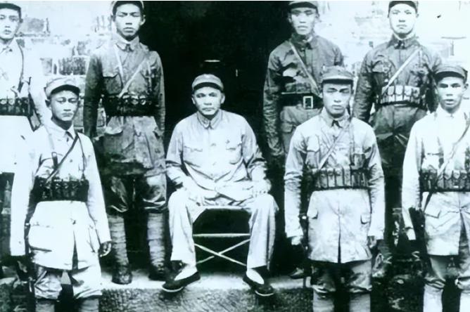 1938年，日军108师团工藤联队路过町店芦苇河，正值暑天，日军纷纷脱掉衣服下河