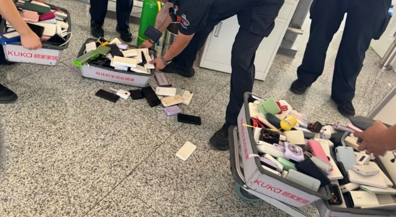 充电宝几乎都被乌鲁木齐机场拦下了最近乌鲁木齐机场安检超严格，好多充电宝都被拦下