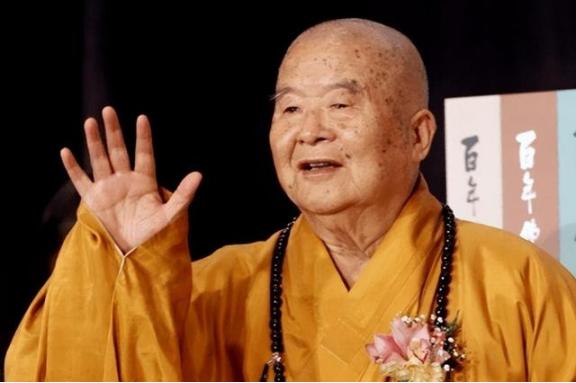 “我死后，不要火化，因为我没有舍利。”2012年，星云大师临终前给弟子交代后事，
