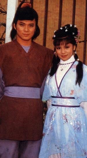 人人都说黄蓉精灵剔透，偏爱上木讷憨直的郭靖。世人只道郭靖笨，不懂风月，不解玲