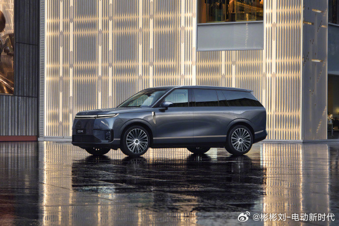 新科技旗舰小鹏GX来了今早何小鹏直接放重磅消息：全新科技旗舰小鹏GX，下周正式揭