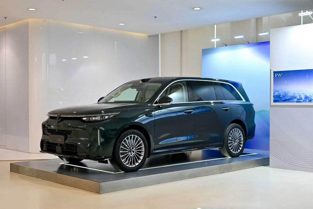 魏建军为魏牌V9X品质背书"魏牌V9X，是我们集归元S技术之大成，献给每一位认真