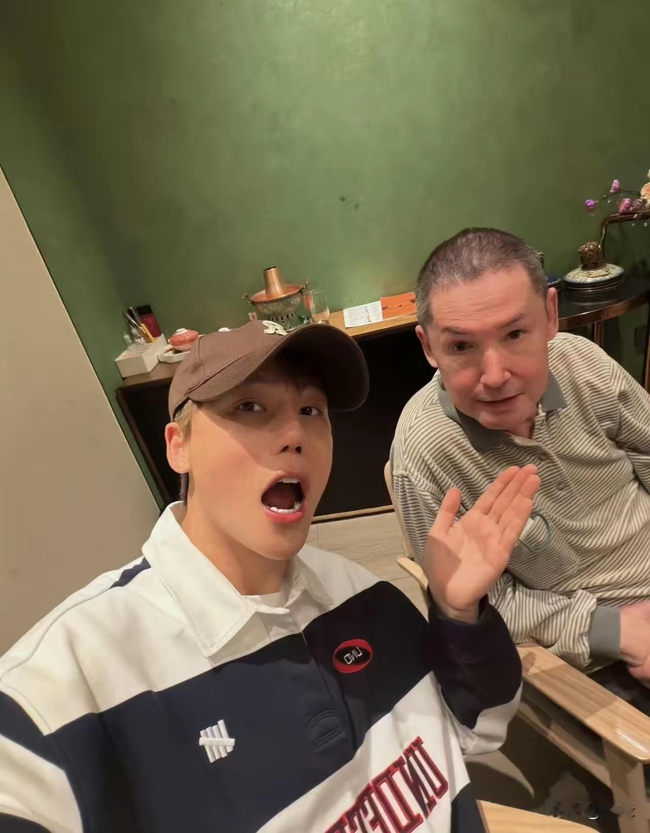 刘维请郭爸吃火锅，原来是郭碧婷带着郭爸来北京了。真的太意外了，还记得在2018
