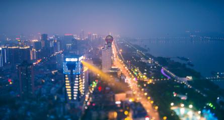 今天咱们来聊一所实实在在的好大学——湖南中医药大学。为什么今天说它？因为就在昨