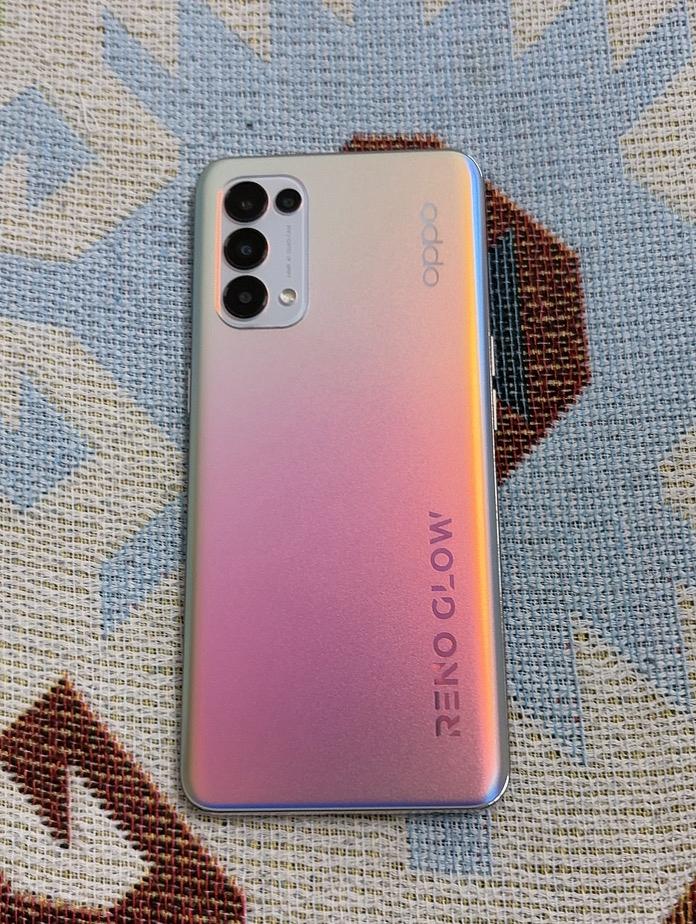 有没有发现大多数人是喜新厌旧的？比如说一台手机刚买回来的时候，天天小心磕着碰着