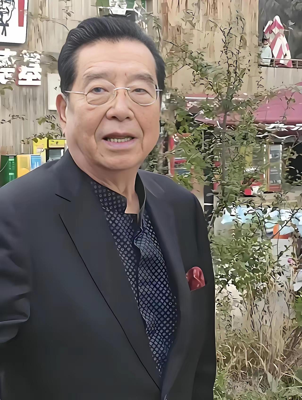 网传李天一出狱3年了，现在仍然没正经工作。有人说他去了美国，后又有辟谣说有犯罪记
