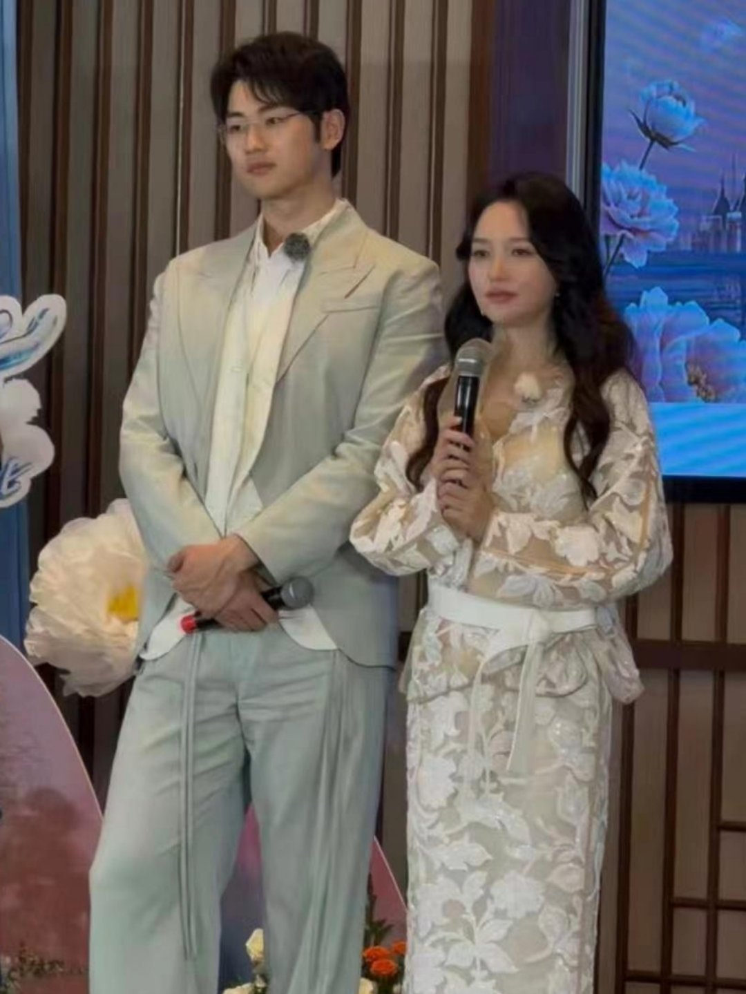 汤唯确认怀二胎46岁老姐姐汤唯晒小马驹照片，宣布怀上二胎喜讯。46岁的汤唯都能