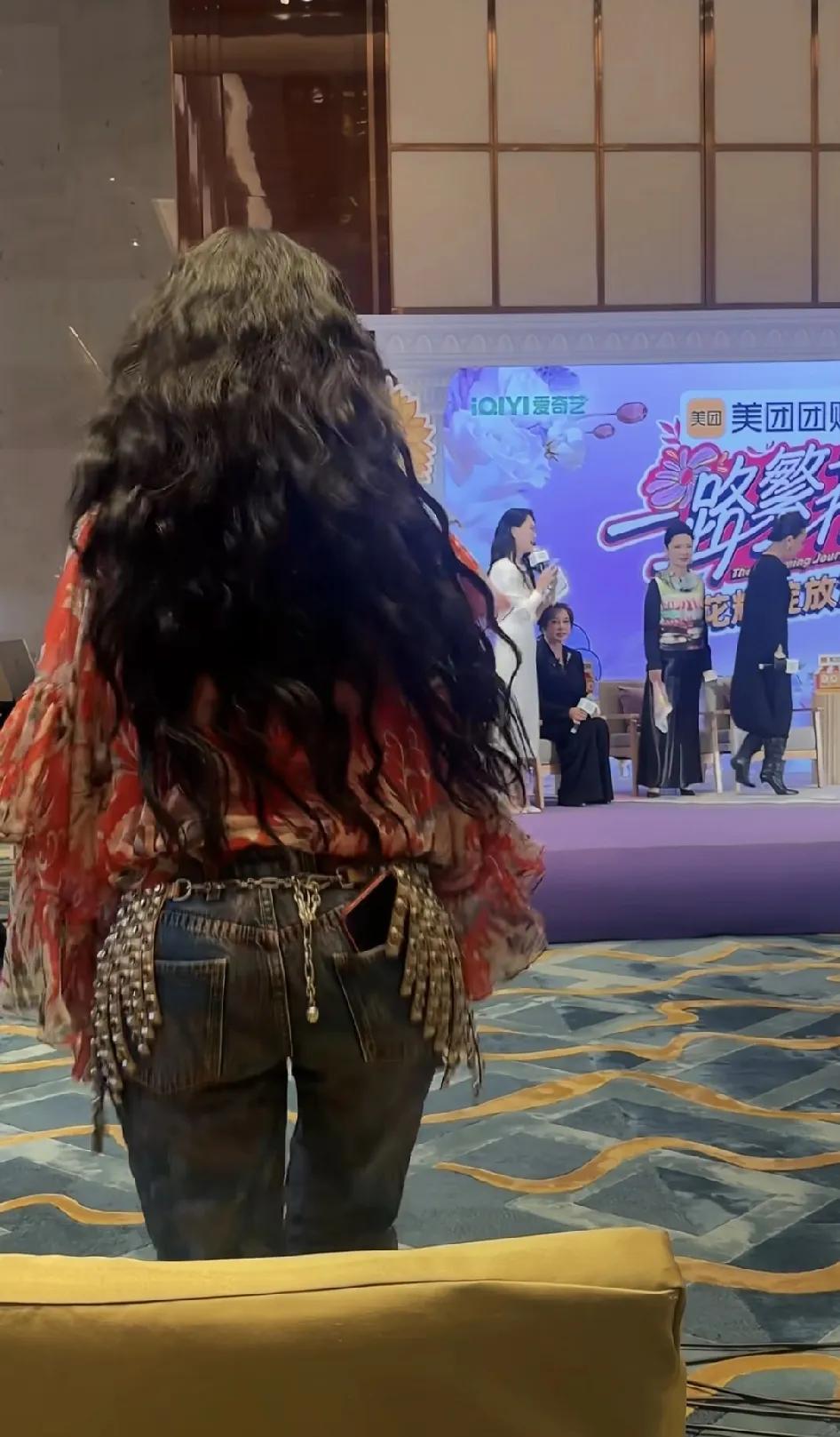 作为女人，最重要的就是头发好，看起来就已经有八分贵气了。当年，卫子夫就是一头秀