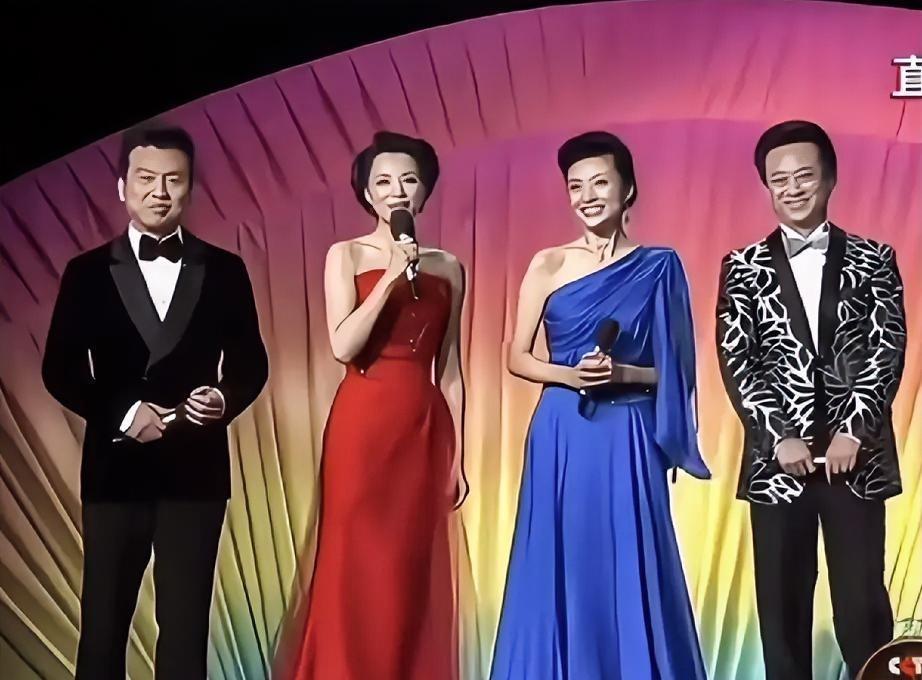 曾经的央视四大当家主持如今怎样了？各有新动态。董卿近年较少出现在荧幕前，常被拍