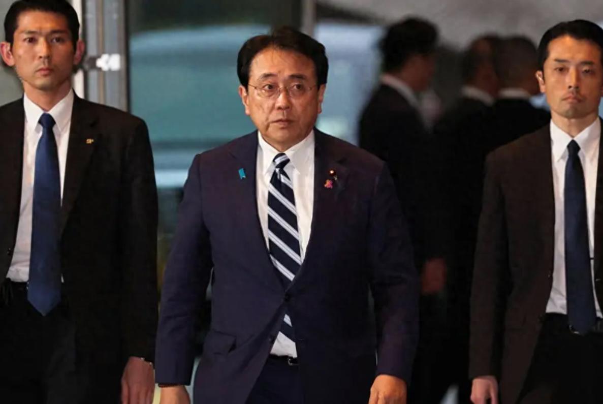 5月21日，APEC贸易部长会议如期而至，日本经济产业大臣赤泽亮正也如约而至表
