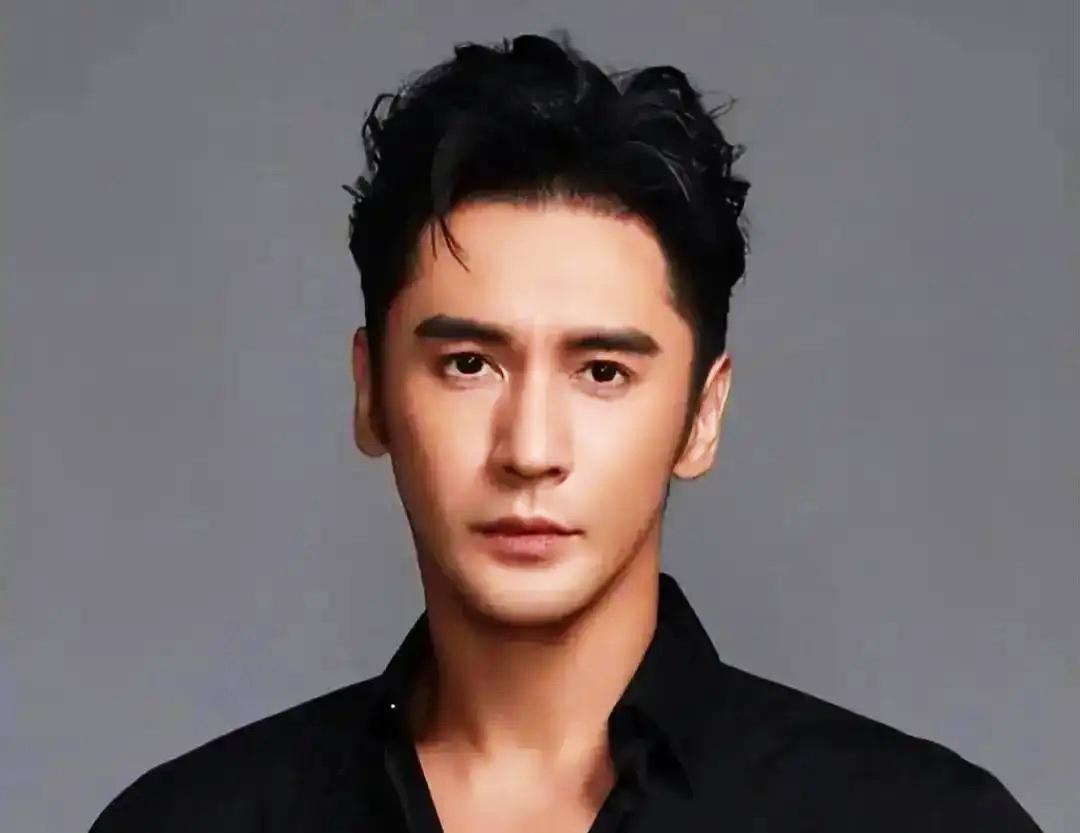 钟丽缇4月10号直播飙泪喊离婚，我看完满肚子憋闷，隔着屏幕都能感受到她的委屈和