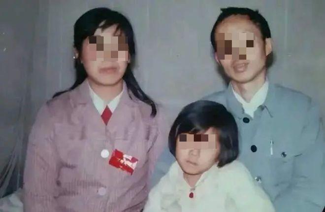 1999年，被父亲偷改志愿，湖北高考687分的女学霸错失心仪的北大，她难以接受，