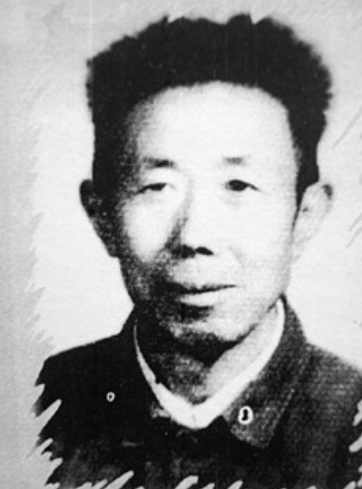 1949年，曾杀害大批西路军的马家军军长韩起功在张掖城被一位曾是西路军幸存战士的