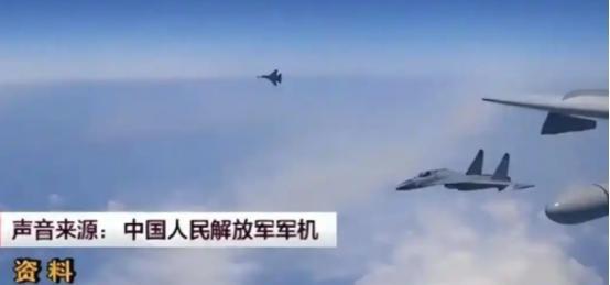 美国飞行员发现一个百思不得其解的怪现象每次中国战机伴飞，既不是歼16、也不是歼2
