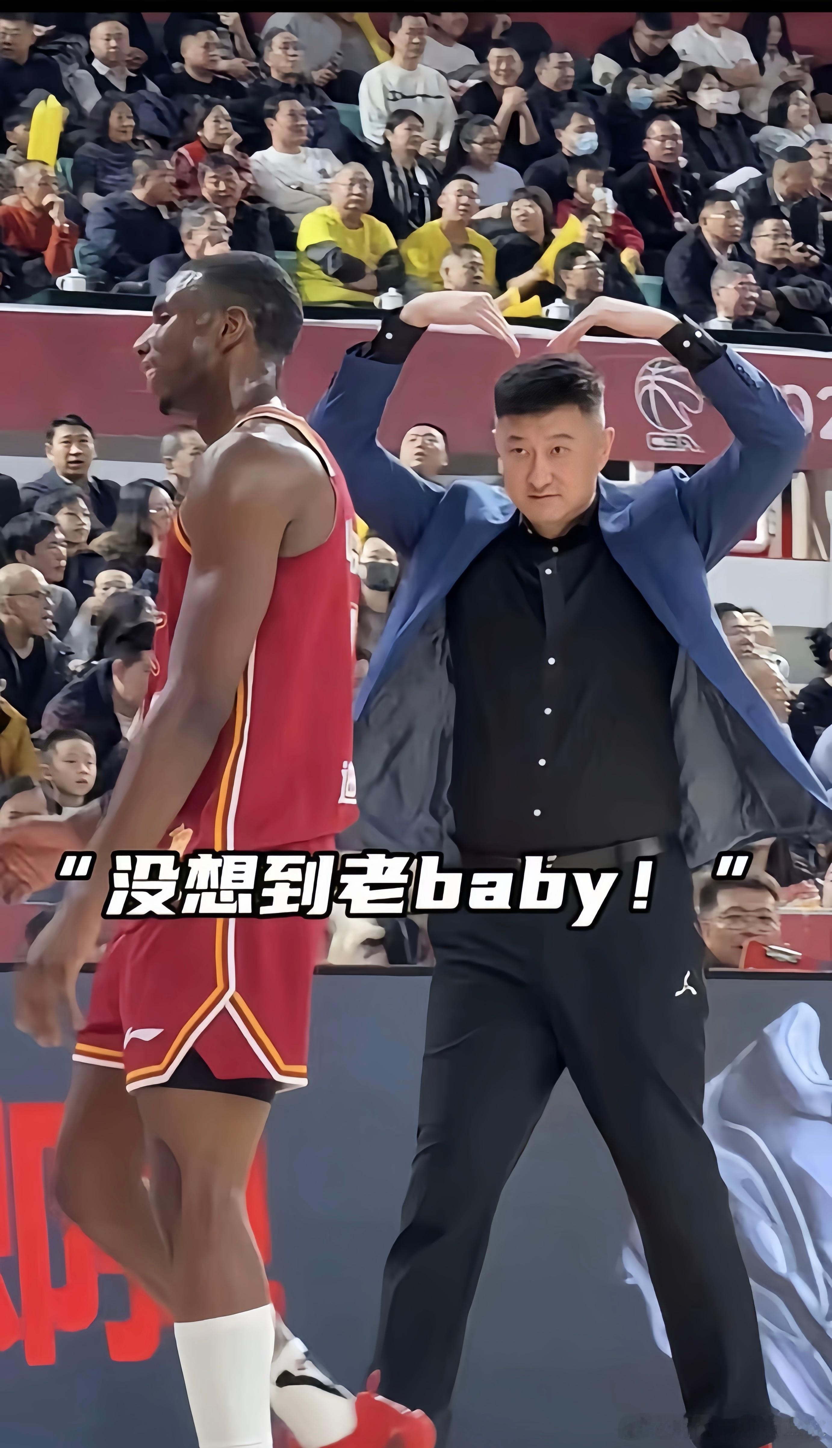 不得不说，杜锋指导这格局太大了，这就是相爱相杀吗？比赛中，山西外援迪亚洛给杜锋指