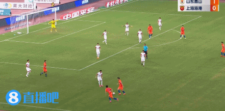 改变中超吹罚规则的一球-费莱尼案例，层因这一球，费莱尼拒绝比赛，那什么是费莱尼案