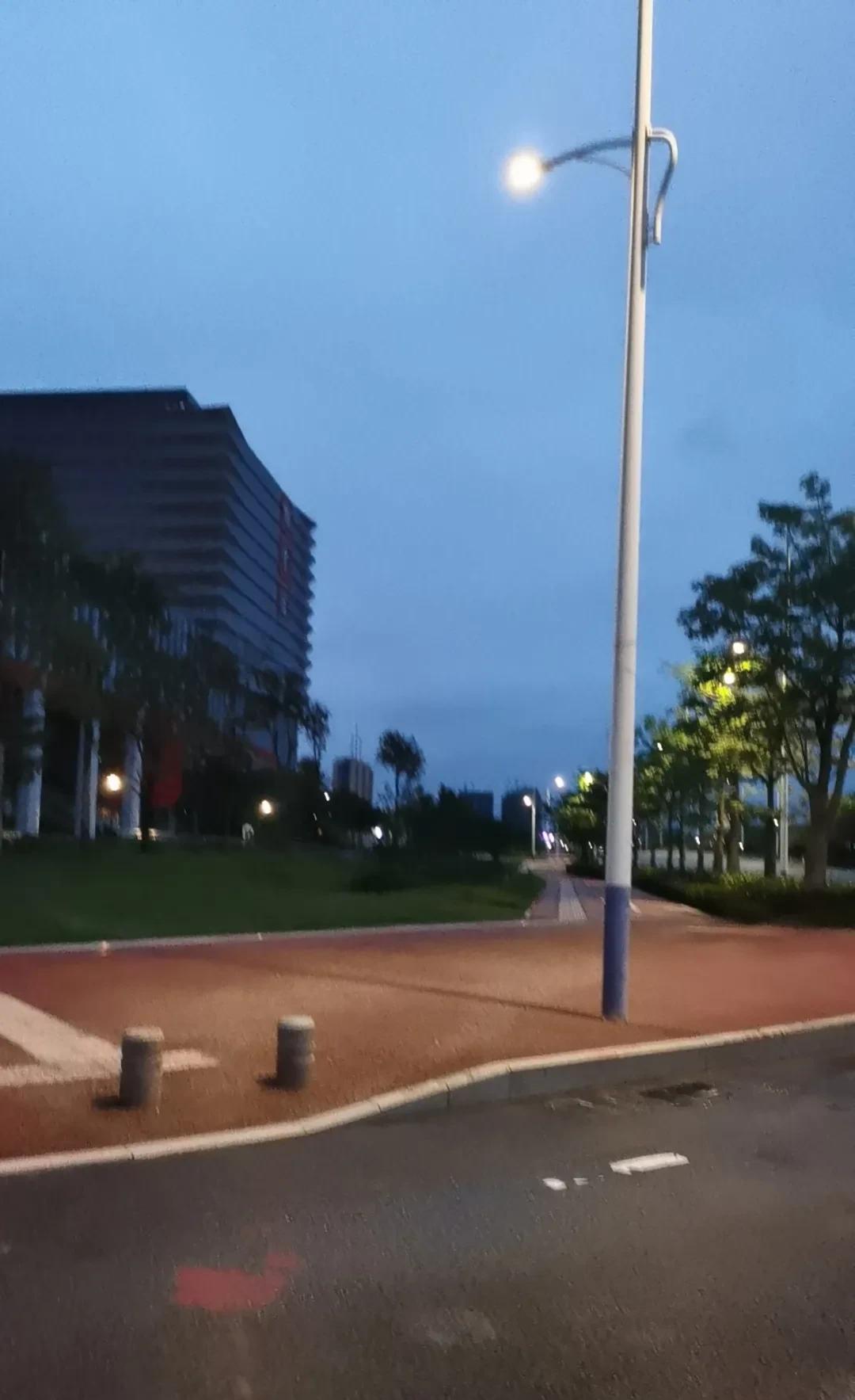自己想破脑袋，也想不起哪里得罪了儿媳妇，如果非要找个原因，那就是儿媳妇视婆婆为天