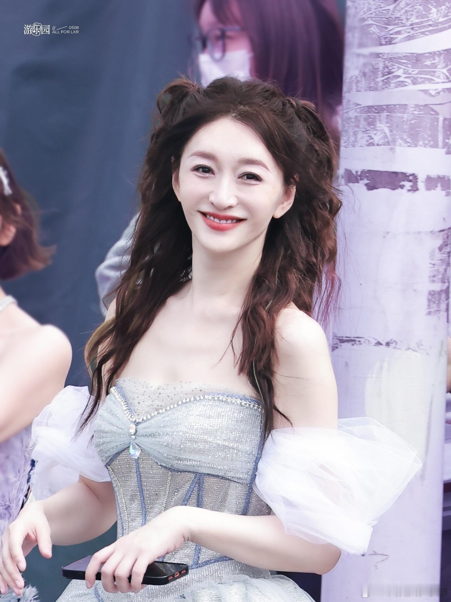 只能说仨人关系是真的铁，才敢这么直白互损，一般朋友早尴尬了，她们越怼越欢乐，想好