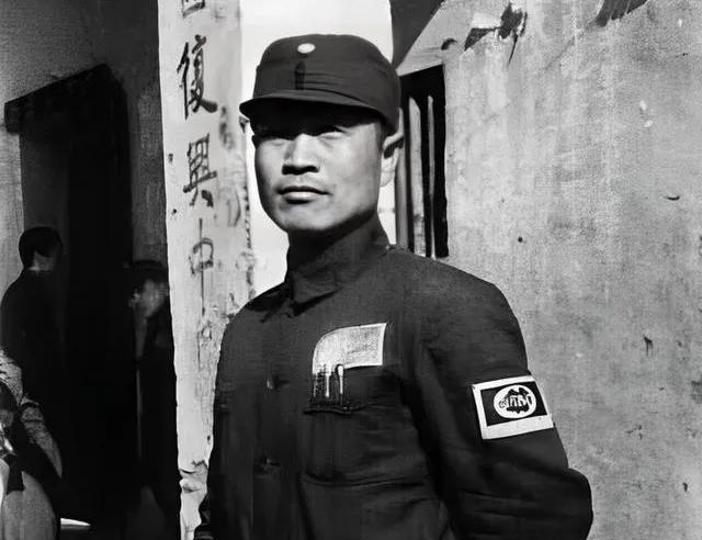 什么叫暴殄天物？看看杜聿明咋用新1军与新6军就知道了。那么强的部队，前不久还