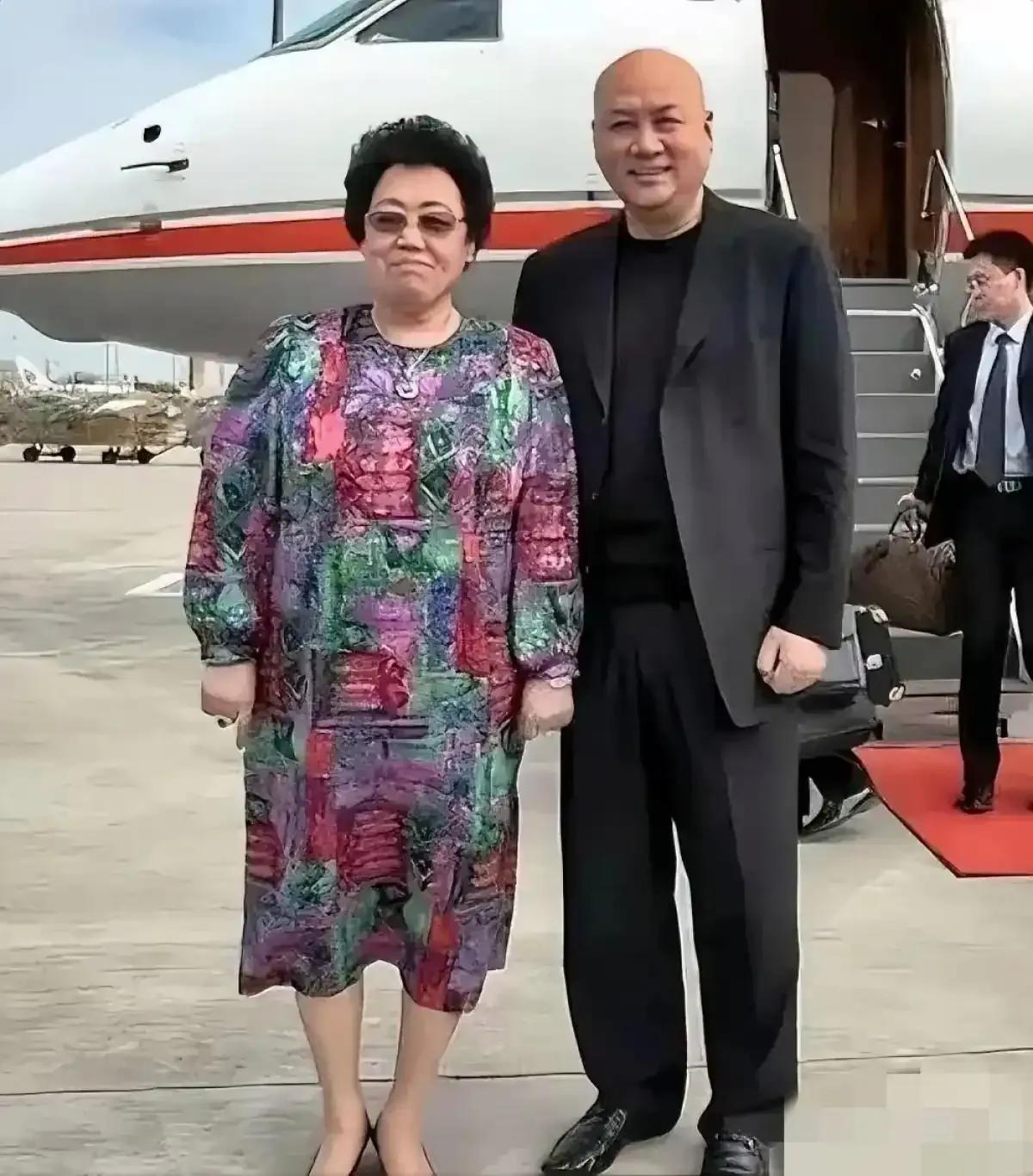 富华国际集团董事局主席、中国紫檀博物馆馆长、86版《西游记》唐僧饰演者迟重瑞的妻