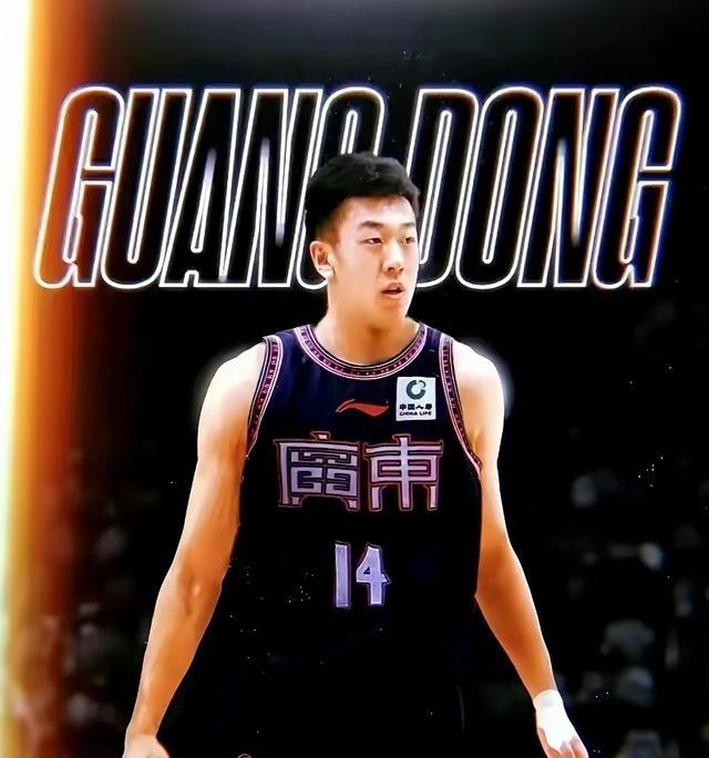 王少杰还能回去吗？两年的租借期就要到，王少杰从一个替补打成了广东内线的顶梁柱。合