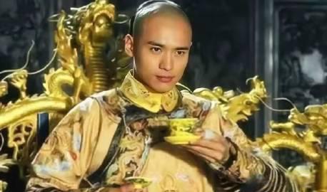 当年，多尔衮带着清军进入中原时，他遇到了一个道士。好奇的多尔衮走上前去问道：“大