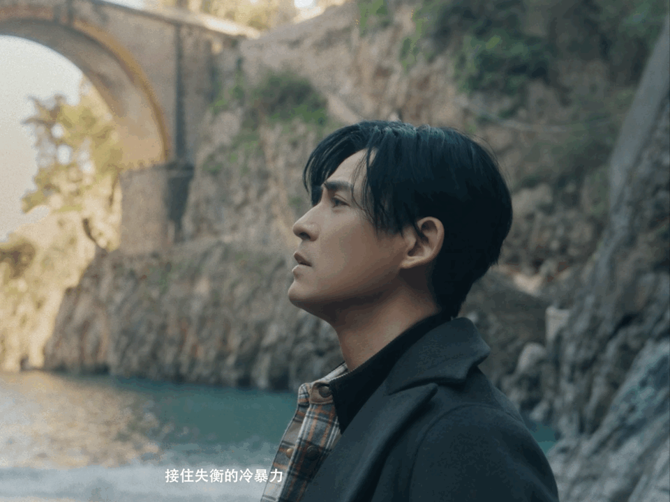 25年后还是会被周渝民帅到，MV里每一帧都像画报大片。这么多年颜值依旧能打，状态