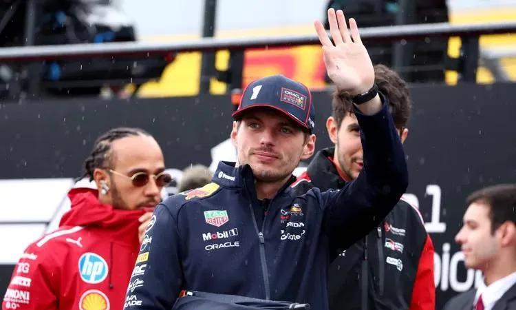 #f1#如果维斯塔潘想要加盟梅赛德斯，红牛不会阻止，并让他顺利离队，但前提是不