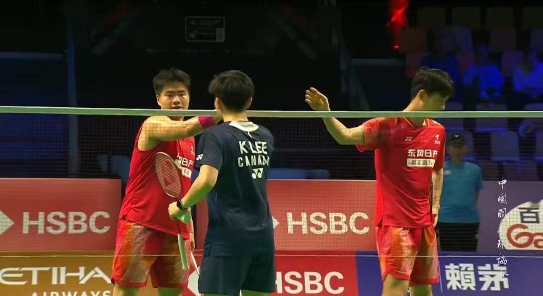 汤姆斯杯小组赛，国羽再胜一场。北京时间今天下午，汤姆斯杯小组赛继续进行。在A组