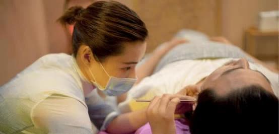“不倒闭没有天理！”广东深圳，一采耳店女技师凌晨服务一名男顾客，对方点的是219