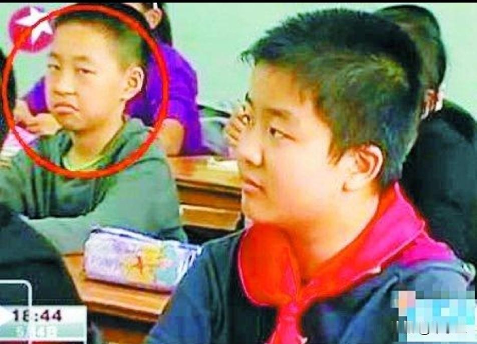 五道杠和不屑弟今安在？15年前（2011年）爆火的武汉五道杠少年黄艺博，高考考