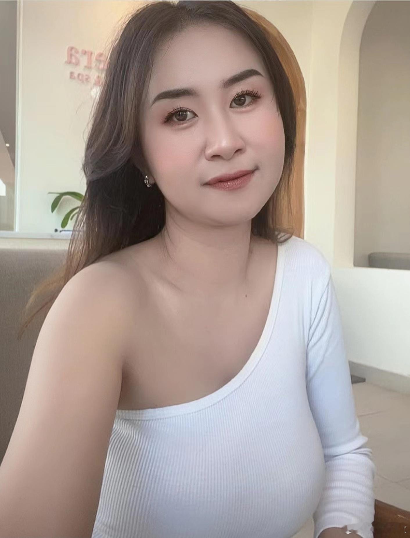 丰腴小阿姨​​​
