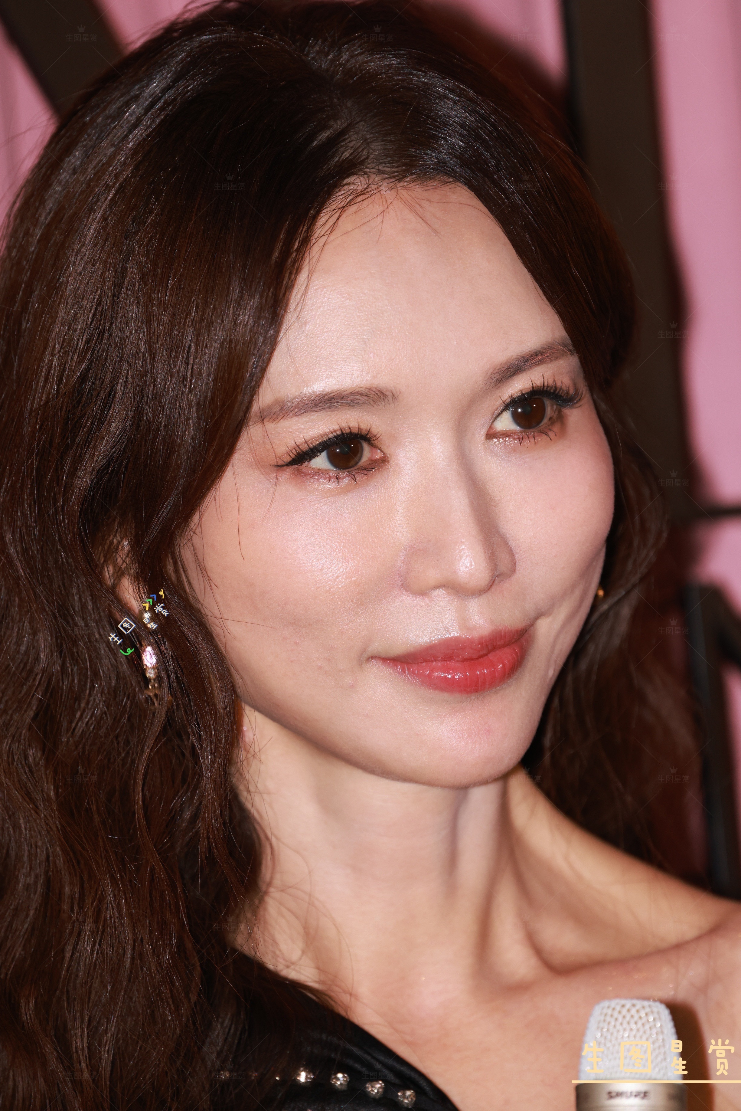 林志玲华伦天奴怼脸生图不被定义的年龄，一直是我们的志玲姐姐