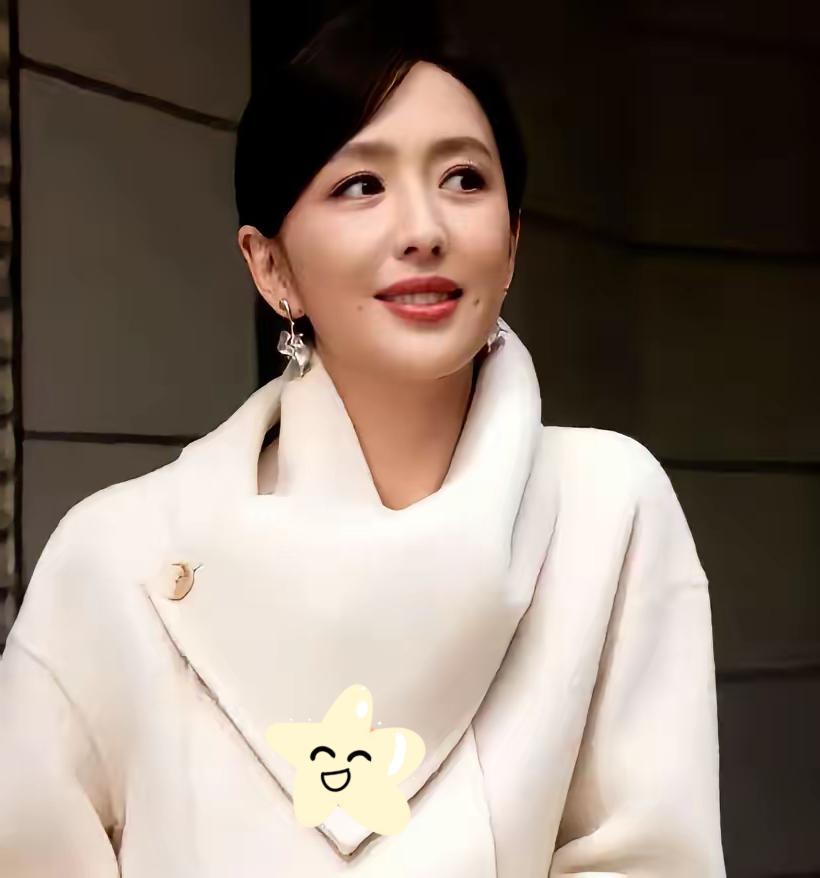 真服了佟丽娅陈思诚，把离婚过成了当代父母的教科书！别人离婚撕得鸡飞狗跳，他俩倒好