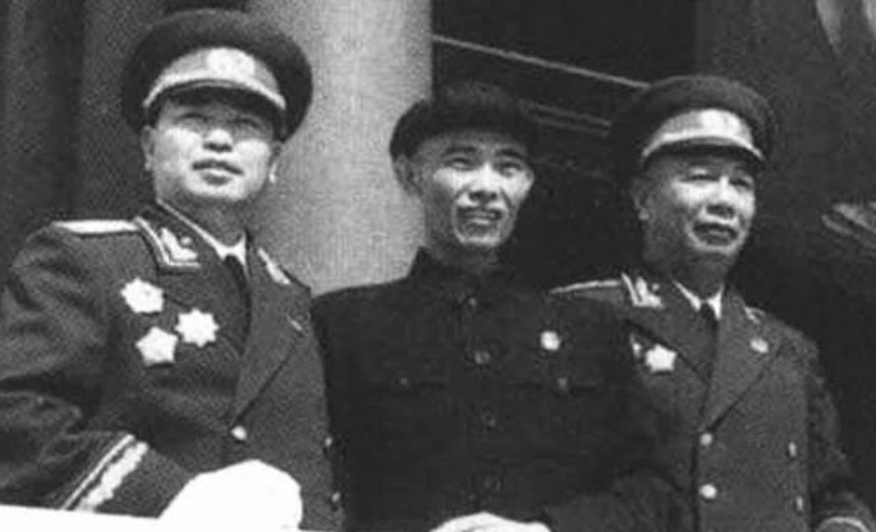 到了晚年，原工程兵司令陈士榘上将与第8兵团老战友江渭清见面，感叹：“和你相比，我