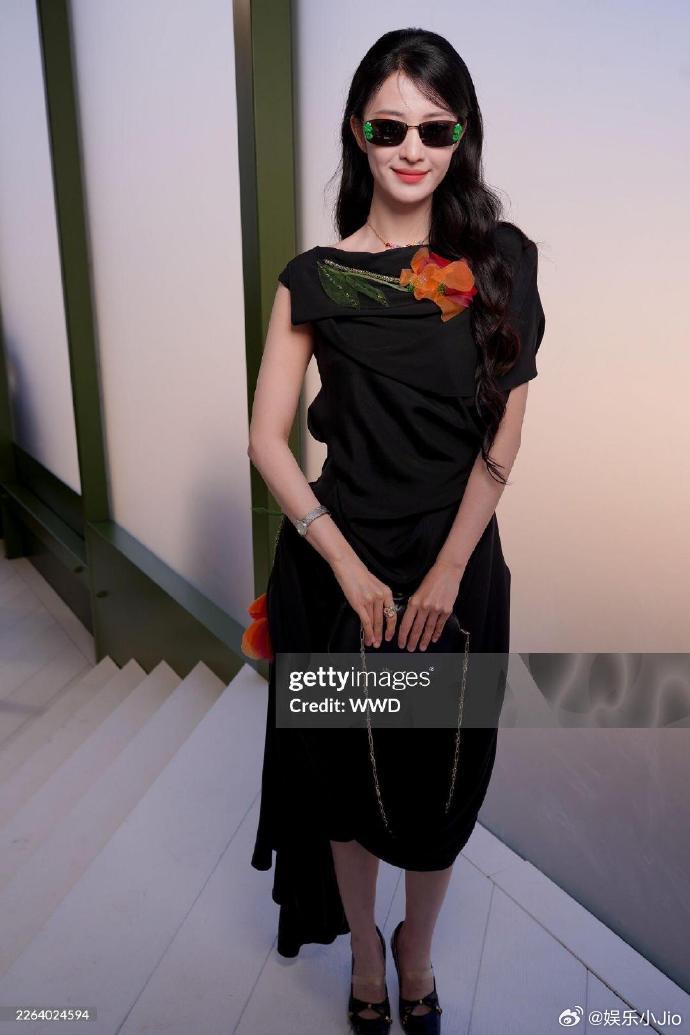 卢昱晓李昀锐Dior大秀G社生图，G社镜头下的他俩都这么好看。