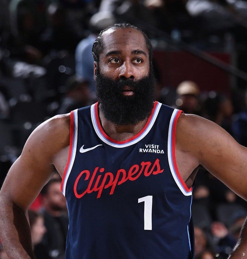 据MarcStein报道，詹姆斯·哈登的名字近日在交易市场上流传。“一位消息灵