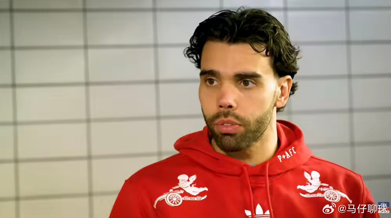 3月21日讯北京时间周一凌晨，英联杯决赛阿森纳对阵曼城。赛前阿森纳门将大卫・拉