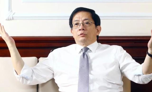 台湾大学前校长管中闵日前出席在新竹1场论坛时提及，新竹应该思考拿掉园区后还剩什么