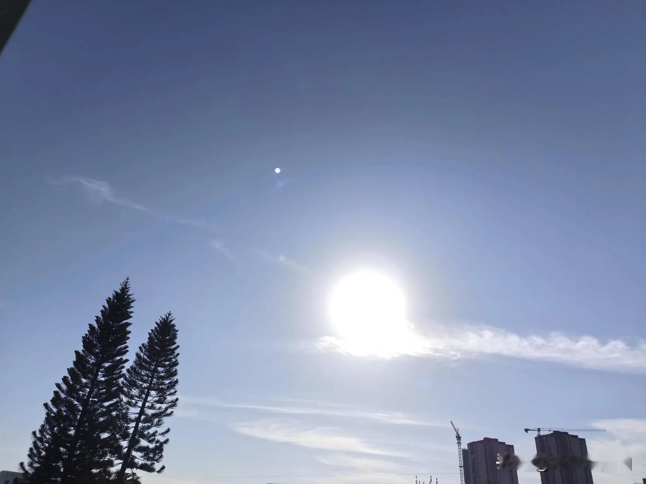 广东持续晴朗干燥，气温回升，昼夜温差大，早晚清凉！8～10日，广东大部晴朗干