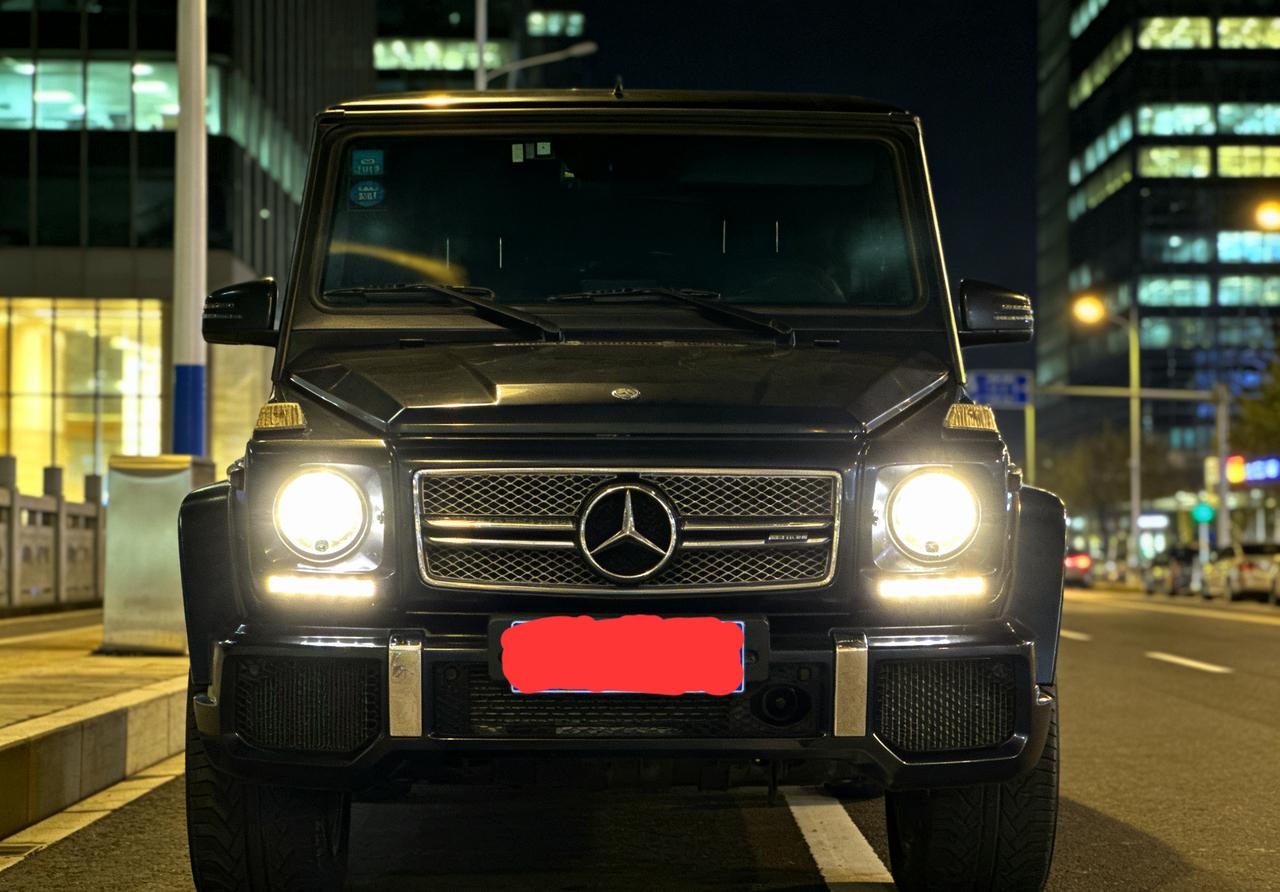 这是一台国内最后一批进口的奔驰g652019年1月上牌。这台奔驰g65当年的落
