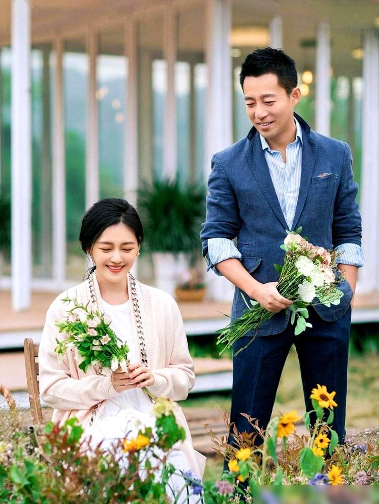 S妈突然发疯，原来不是为了女儿大S，而是冲着汪小菲那笔919万的强制执行款。