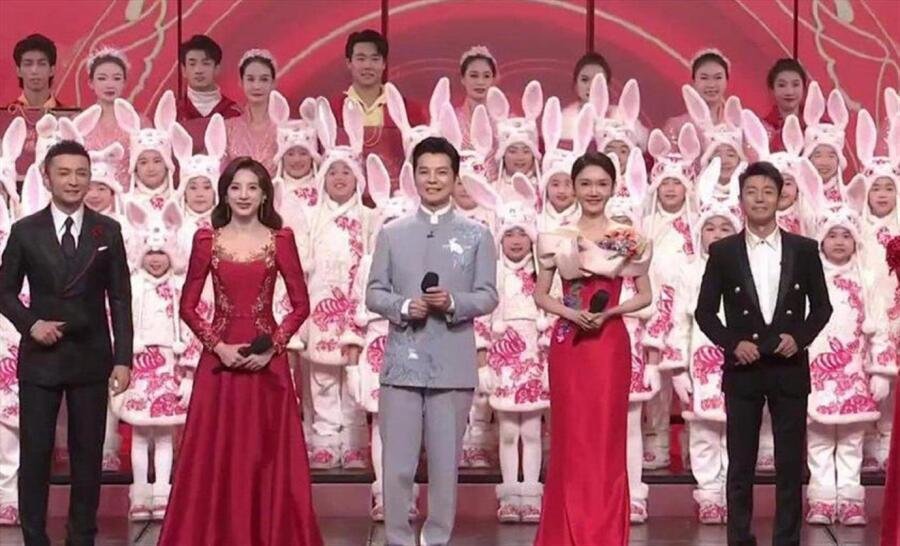 央视主持大洗牌：3位旧人离场，杨帆遭冷落，撒贝宁稳居一哥地位